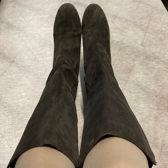 BCBG Suede Leather Indie Brown Knee High Wedge Boots 8 - Picture 2 of 12